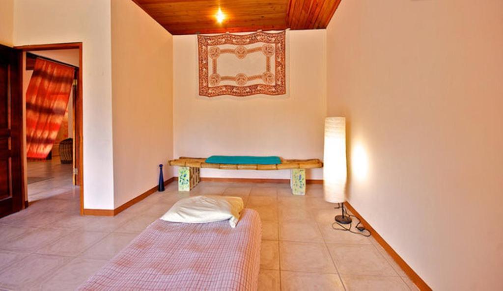 Dolphin Bay Yoga Guest House Drapers Pokój zdjęcie