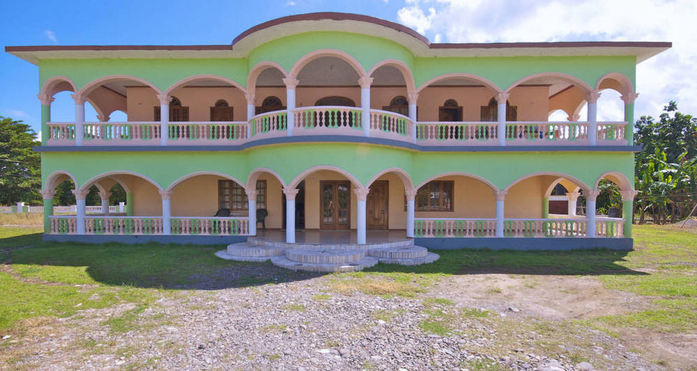 Dolphin Bay Yoga Guest House Drapers Zewnętrze zdjęcie